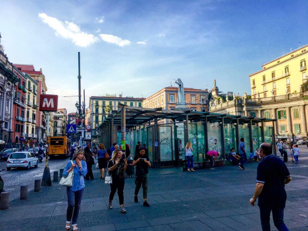 Casa G&G Pignasecca 2 Nel Cuore Di Napoli Exteriör bild