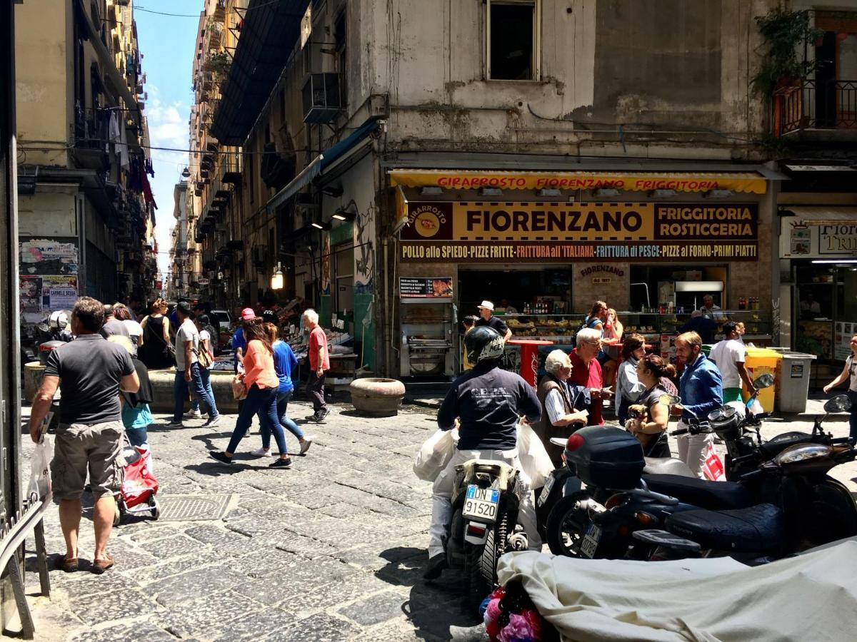 Casa G&G Pignasecca 2 Nel Cuore Di Napoli Exteriör bild